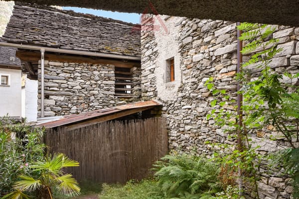 Immobilie in Maggia - Tipica casa ticinese / Typisches Tessinerhaus - Bild 11