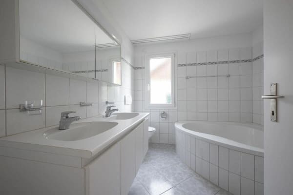 Immobilie in Nesselnbach - Einfamilienhaus nahe Zürich und Zug in ruhigem Quartier - Bild 8
