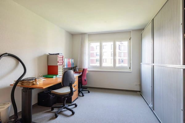 Immobilie in Wetzikon Zh - GrosszÃ¼gige 4.5-Zimmer-Wohnung - ruhig, hell und mit Blick ins GrÃ¼ne. - Bild 15