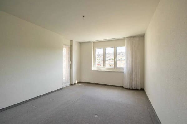 Immobilie in Wetzikon Zh - GrosszÃ¼gige 4.5-Zimmer-Wohnung - ruhig, hell und mit Blick ins GrÃ¼ne. - Bild 16