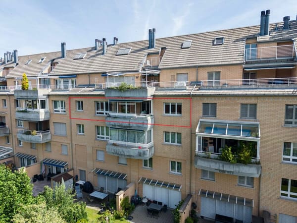 Immobilie in Wetzikon Zh - GrosszÃ¼gige 4.5-Zimmer-Wohnung - ruhig, hell und mit Blick ins GrÃ¼ne. - Bild 2