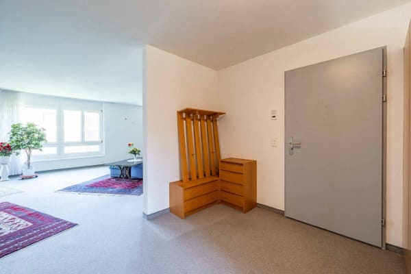 Immobilie in Wetzikon Zh - GrosszÃ¼gige 4.5-Zimmer-Wohnung - ruhig, hell und mit Blick ins GrÃ¼ne. - Bild 7