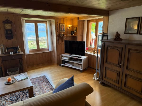 Immobilie in Niederried B. Interlaken - Einzigartiges Zuhause mit Seesicht & Charme - Wohnen, wo andere Ferien machen - Bild 11