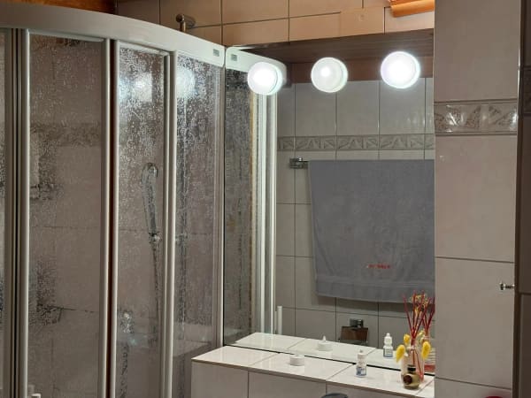 Immobilie in Niederried B. Interlaken - Einzigartiges Zuhause mit Seesicht & Charme - Wohnen, wo andere Ferien machen - Bild 13