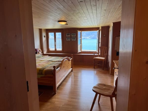 Immobilie in Niederried B. Interlaken - Einzigartiges Zuhause mit Seesicht & Charme - Wohnen, wo andere Ferien machen - Bild 21