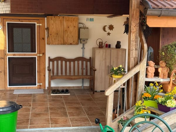 Immobilie in Niederried B. Interlaken - Einzigartiges Zuhause mit Seesicht & Charme - Wohnen, wo andere Ferien machen - Bild 4