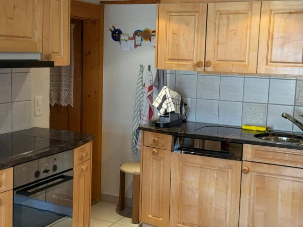 Immobilie in Niederried B. Interlaken - Einzigartiges Zuhause mit Seesicht & Charme - Wohnen, wo andere Ferien machen - Bild 5