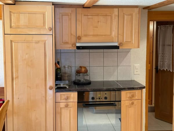 Immobilie in Niederried B. Interlaken - Einzigartiges Zuhause mit Seesicht & Charme - Wohnen, wo andere Ferien machen - Bild 6