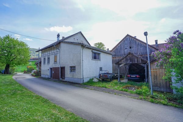 Immobilie in Beggingen - Freistehendes Einfamilienhaus - Raum für Ihre Ideen - Bild 1