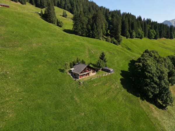 Immobilie in Elm - Freistehendes Ferienhaus an ruhiger und sonniger Lage in Elm, Gemeinde Glarus SÃ¼d - Bild 3