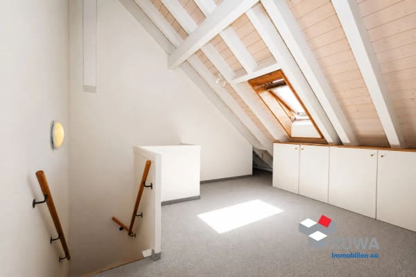 Immobilie in Rüegsau - GrosszÃ¼gige Dachwohnung mit Galerie, Lift und Balkon im RÃ¼egsauschachen - Bild 11