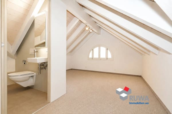 Immobilie in Rüegsau - GrosszÃ¼gige Dachwohnung mit Galerie, Lift und Balkon im RÃ¼egsauschachen - Bild 15
