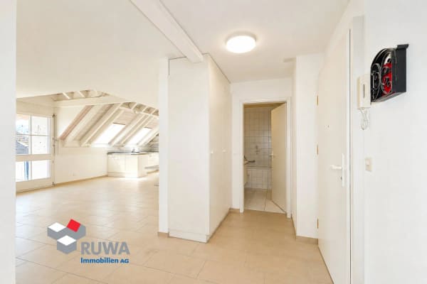 Immobilie in Rüegsau - GrosszÃ¼gige Dachwohnung mit Galerie, Lift und Balkon im RÃ¼egsauschachen - Bild 3