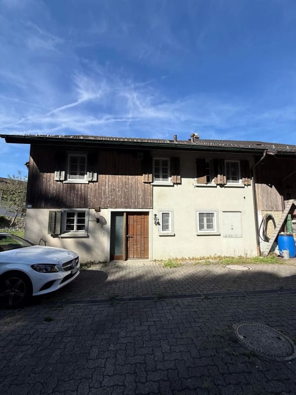 Immobilie in Zell Zh - Charmantes Einfamilienhaus mit grossem Garten und viel Potenzial - Bild 1
