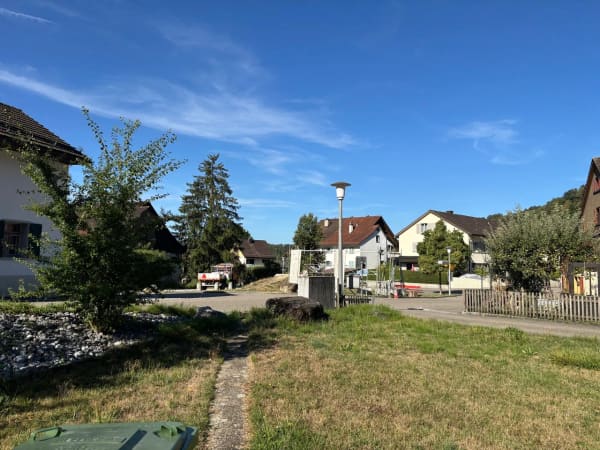 Immobilie in Zell Zh - Charmantes Einfamilienhaus mit grossem Garten und viel Potenzial - Bild 2