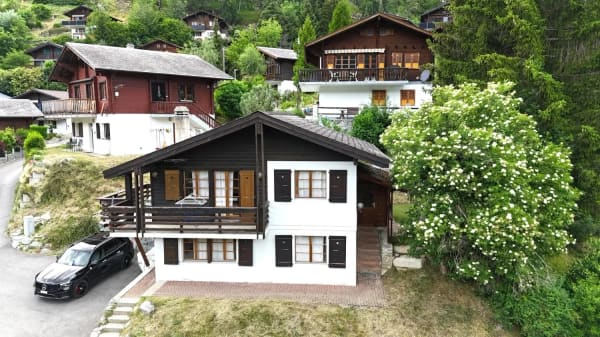 Immobilie in Fiesch - Ferienparadies mit Alpenflair â€“ Chalet nahe Aletscharena - Bild 0