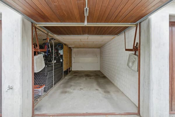 Immobilie in Ettingen - Helle 2.5 Z' Dachwohnung mit Garage und Balkon - Bild 9