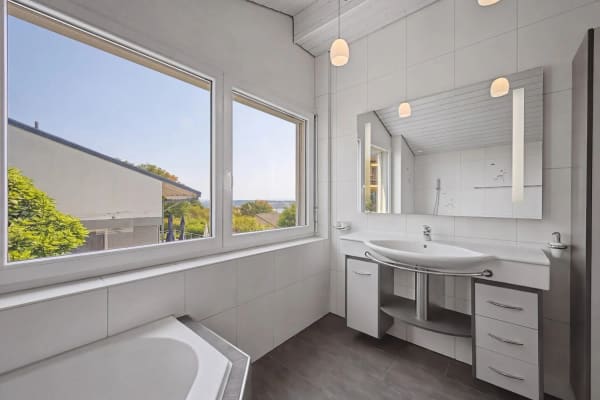 Immobilie in Ligerz - Traumhaus mit Weitsicht auf den Bielersee - Bild 8