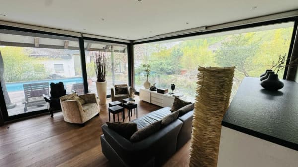 Immobilie in Hersberg - Exklusives Anwesen mit Villa, Nebenhaus, separater Wohneinheit, Praxis, Einstellhalle, Pool u. v. m. - Bild 24