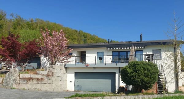 Immobilie in Hersberg - Exklusives Anwesen mit Villa, Nebenhaus, separater Wohneinheit, Praxis, Einstellhalle, Pool u. v. m. - Bild 32