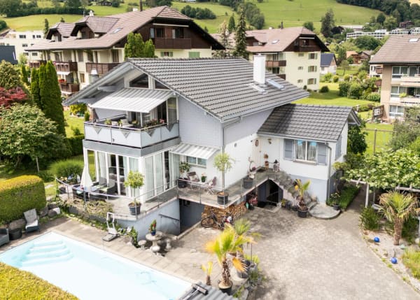 Immobilie in Wattenwil - CHARMANTES EINFAMILIENHAUS MIT EINLIEGERWOHNUNG - Bild 0