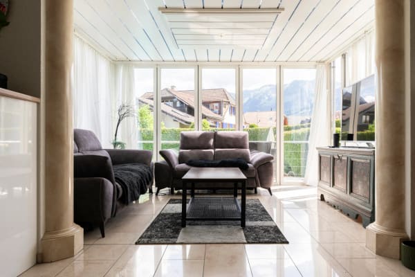 Immobilie in Wattenwil - CHARMANTES EINFAMILIENHAUS MIT EINLIEGERWOHNUNG - Bild 2