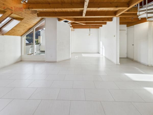 Immobilie in Ueken - Wohnen mit Weitblick-Maisonette mit Galerie u. grosszÃ¼gigem RaumgefÃ¼hl - Bild 0