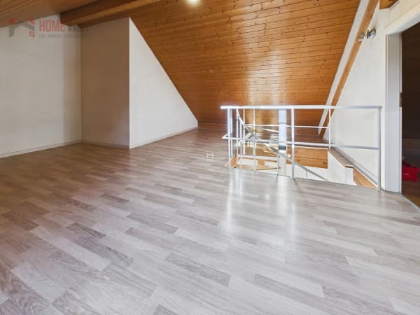 Immobilie in Ueken - Wohnen mit Weitblick-Maisonette mit Galerie u. grosszÃ¼gigem RaumgefÃ¼hl - Bild 9
