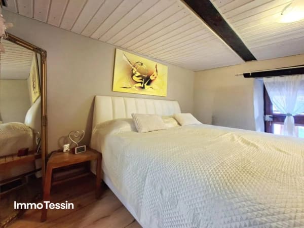 Immobilie in Claro - Gemütliches Tessiner Haus komplett renoviert an ruhiger Lage mit schönem Weitblick, Terrasse und Balkon - Bild 8