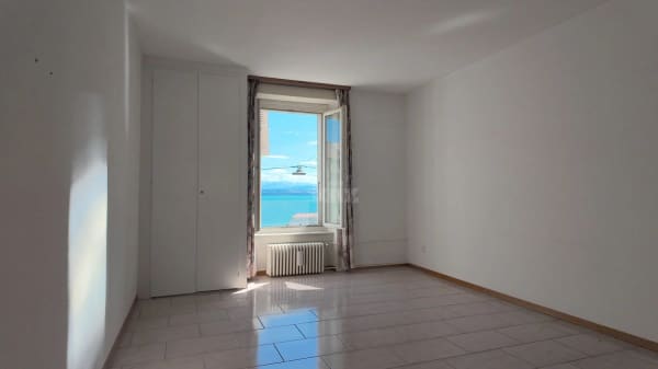 Immobilie in Neuchâtel - Charmant appartement avec balcon et vue sur le lac - Bild 0