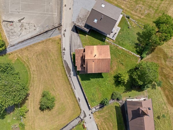 Immobilie in Brienzwiler - Bauernhaus / Ferienhaus mit separaten Doppelgaragen - Bild 6