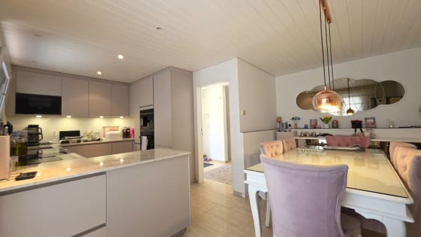 Immobilie in Diegten - 7.5-Zimmer-Doppeleinfamilienhaus mit Garten in Diegten kaufen - Bild 6