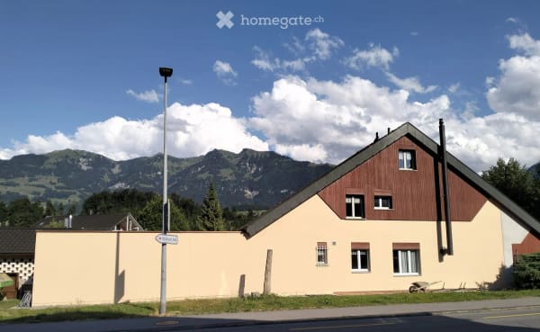 Immobilie in Sarnen - Grosszügiges Eckhaus mit Garten – zentral wohnen in Sarnen - Bild 0