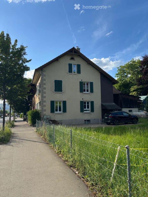 Immobilie in Tecknau - GrosszÃ¼giges Bauernhaus mit 2 Wohnungen, Stall & Scheune in der Wohn-/Gewerbezone - Bild 1