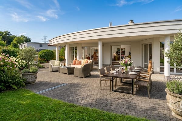 Immobilie in Samstagern - 5.5 Zimmer Attikawohnung mit 550 mÂ² Gartenterrasse, ein Traum.... - Bild 0