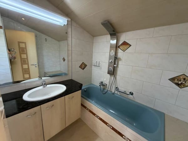 Immobilie in La Sarraz - Charmante maison familiale avec jardin dans un quartier résidentiel à La Sarraz - Bild 9