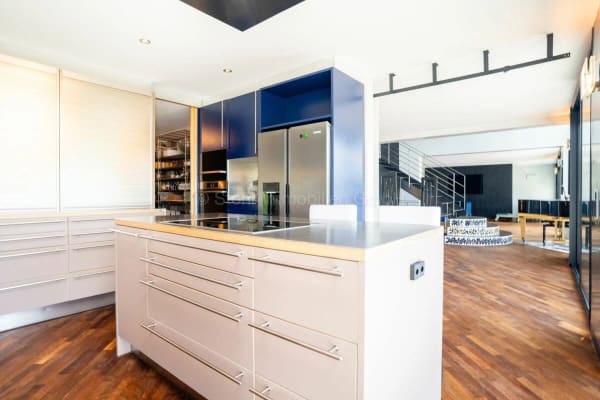 Immobilie in Dättlikon - Elegante 10-Zimmer Villa mit aussergewöhnlicher Architektur - Bild 6