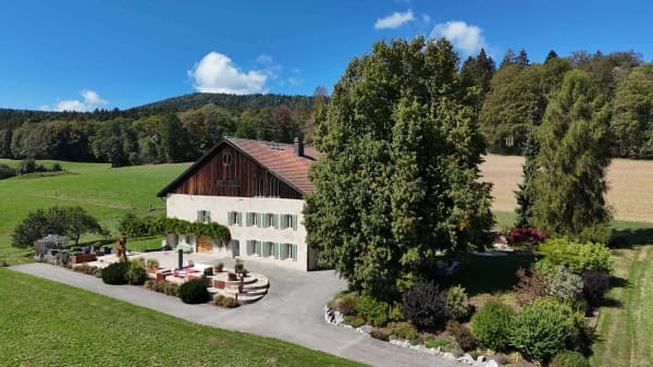 Immobilie in Lignières - Une ferme d'exception nichée au pied sud de Chasseral - Bild 0