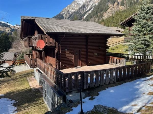 Immobilie in Mesocco - SchÃ¶nes Doppelchalet mit GrundstÃ¼ck in der NÃ¤he von San Bernardino - Bild 2
