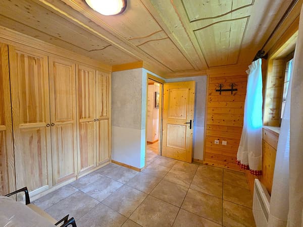 Immobilie in Mesocco - SchÃ¶nes Doppelchalet mit GrundstÃ¼ck in der NÃ¤he von San Bernardino - Bild 23
