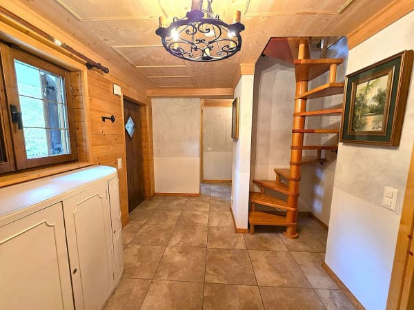 Immobilie in Mesocco - SchÃ¶nes Doppelchalet mit GrundstÃ¼ck in der NÃ¤he von San Bernardino - Bild 25