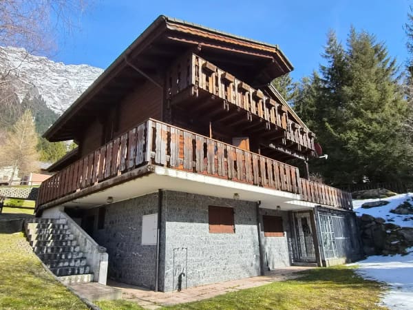 Immobilie in Mesocco - SchÃ¶nes Doppelchalet mit GrundstÃ¼ck in der NÃ¤he von San Bernardino - Bild 6