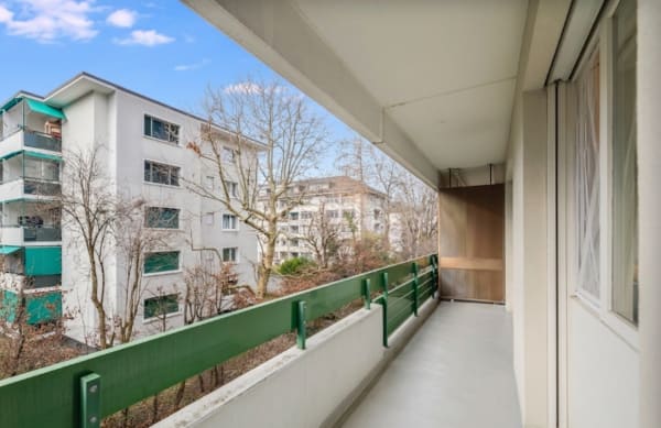 Immobilie in Basel - Stilvoll wohnen oder clever investieren: Renovierte 2.5-Zimmer-Wohnung mit Balkon - Bild 10