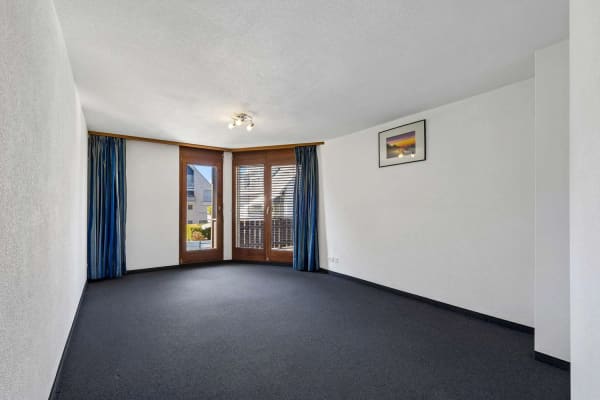 Immobilie in Volketswil - 6.5 Zimmer-Doppeleinfamilienhaus mit viel Platz und Potenzial in Kindhausen - Bild 10