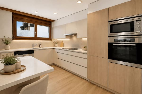 Immobilie in Volketswil - 6.5 Zimmer-Doppeleinfamilienhaus mit viel Platz und Potenzial in Kindhausen - Bild 4