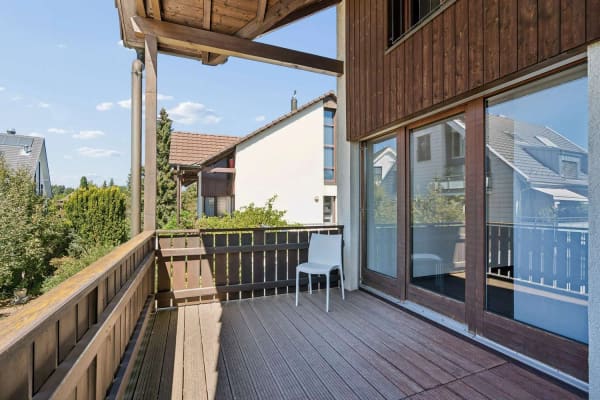 Immobilie in Volketswil - 6.5 Zimmer-Doppeleinfamilienhaus mit viel Platz und Potenzial in Kindhausen - Bild 6