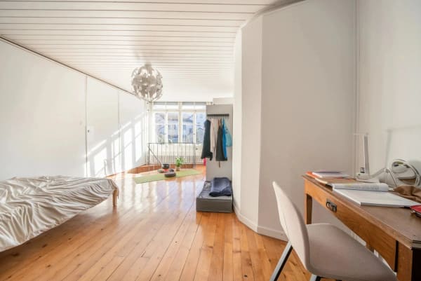 Immobilie in Lutry - At the heart of Lutry village, a typical house with a garden - Bild 0