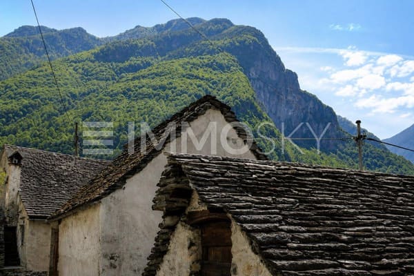 Immobilie in Brione - Vivi la magia della Val Verzasca  Rustico nel caratteristico borgo - Bild 5