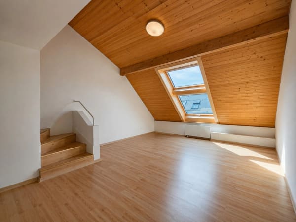 Immobilie in Fällanden - Viel Raum fÃ¼r die Familie, naturnah und mit Weitblick auf den Greifens - Bild 11
