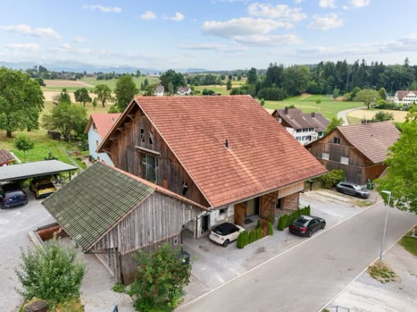 Immobilie in Oetwil Am See - Einzigartiges Wohn- und Praxisgebäude in einer alten Scheune - Bild 9